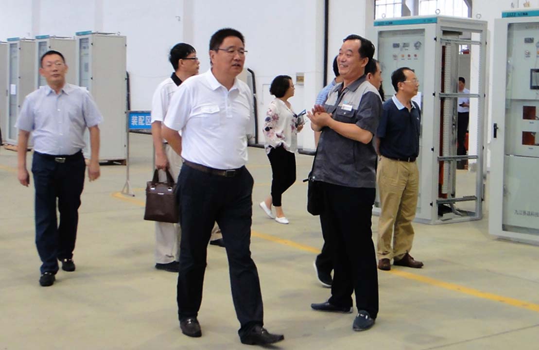 中國恒天董事長張杰先生及董事會成員到賽晶參觀調(diào)研